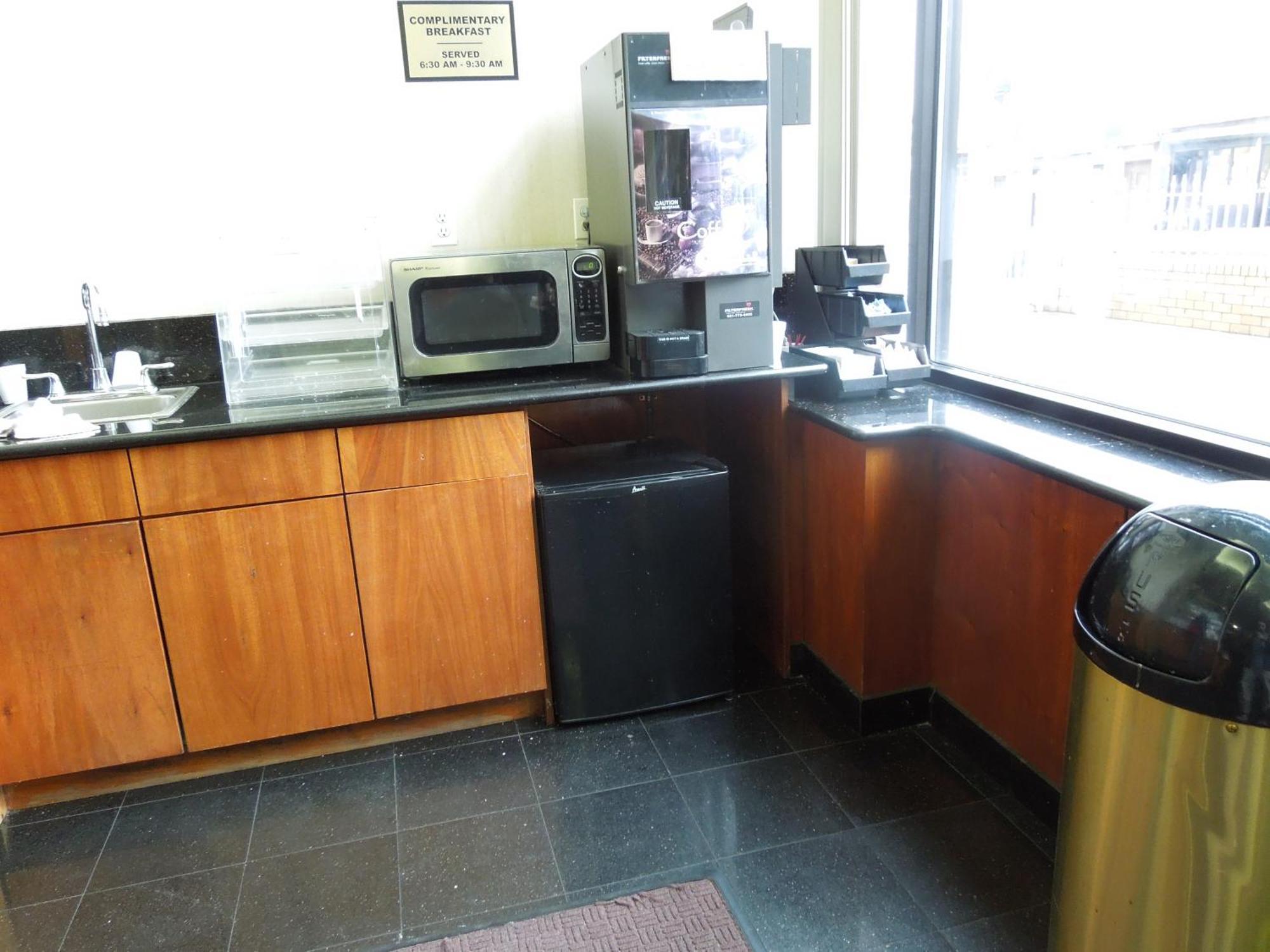 Red Carpet Inn Brooklyn Ню Йорк Екстериор снимка